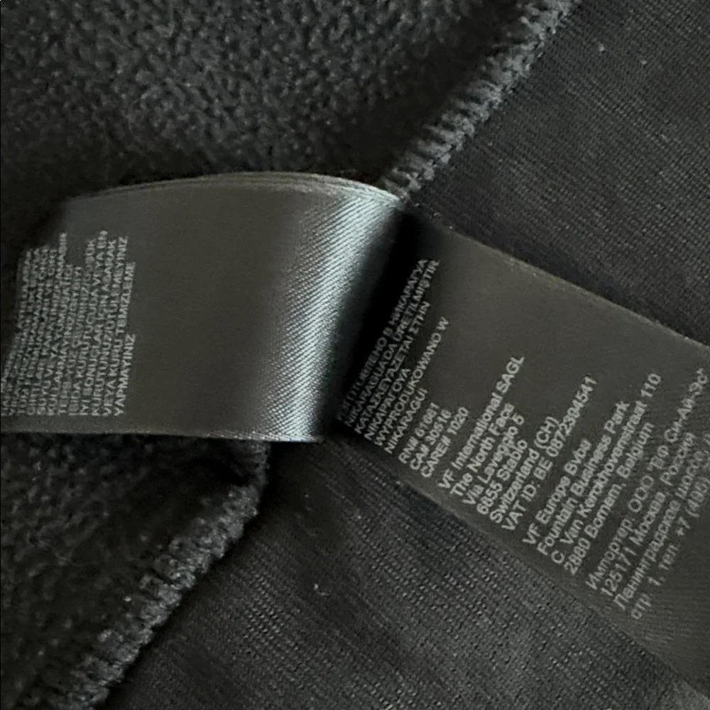 The North Face Men's Classic‎ Black Performance Jacket Large
